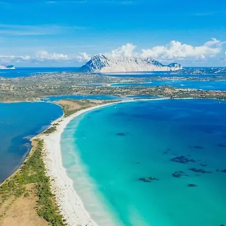 Vista Tavolara - Sardegna * Vaccileddi