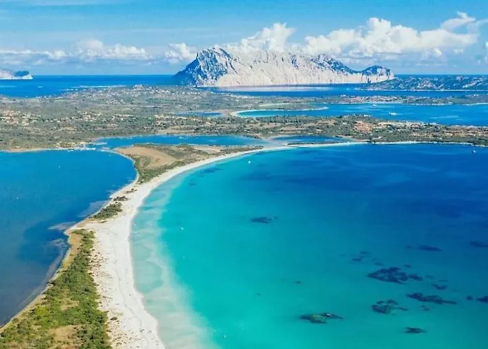 Vista Tavolara - Sardegna * Vaccileddi